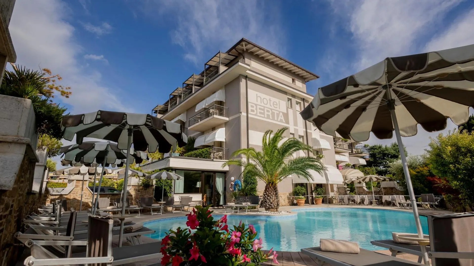 Hotel Berta Desenzano del Garda 3*,