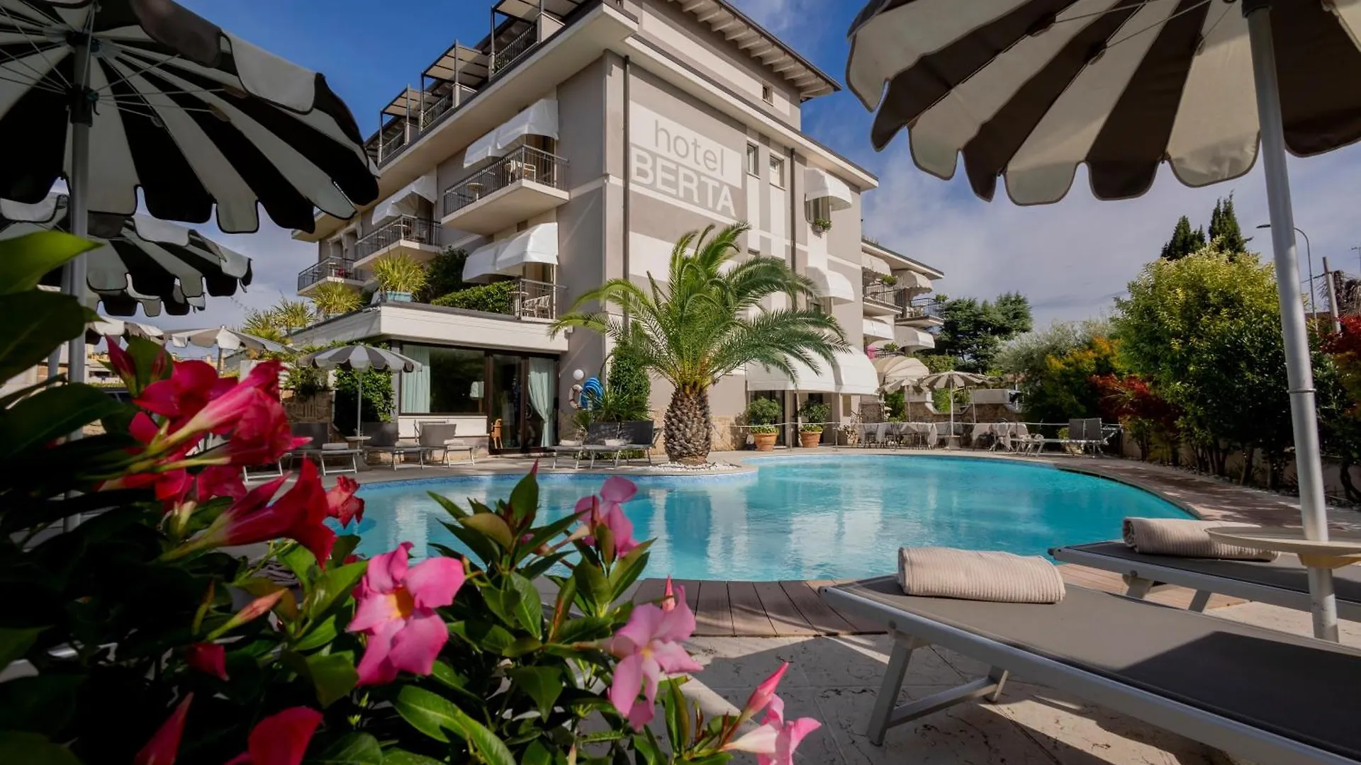 Hotel Berta Дезенцано-дель-Гарда